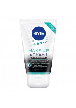 Чорна пінка Nivea Make up Еxpert для жирної шкіри 100 мл