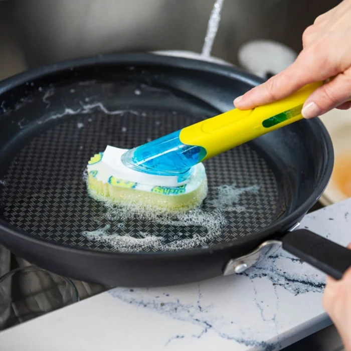 Губка-скрабер с ручкой Scrub Daddy, 1шт - 